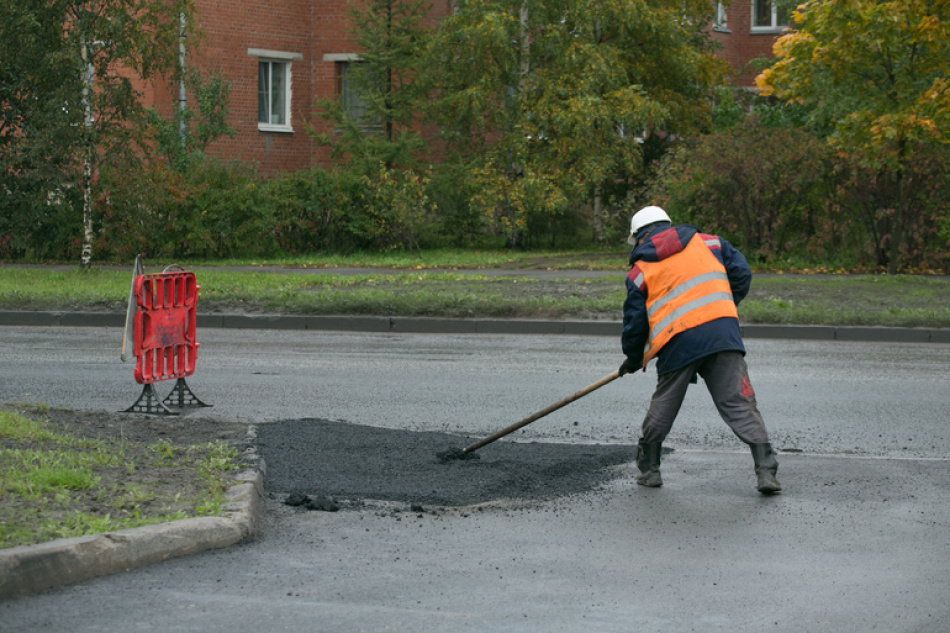На проспекте Чернышевского завершили капитальный ремонт дорожного полотна в центре Петербурга