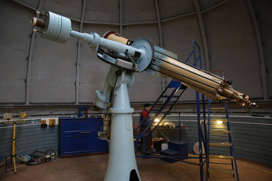 Ученые зафиксировали стремительный рост корональной дыры на поверхности Солнца