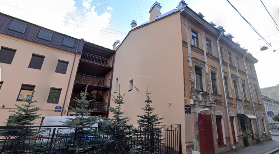 Исторический фасад дома Котельникова на Петроградской стороне восстановили в оригинальном цвете