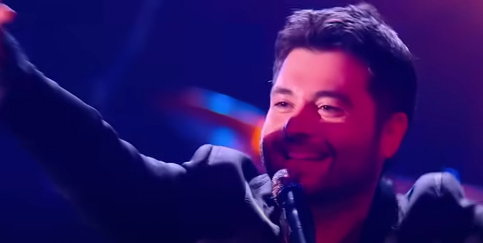 Алексей Чумаков вернулся на сцену после сложной операции на позвоночнике