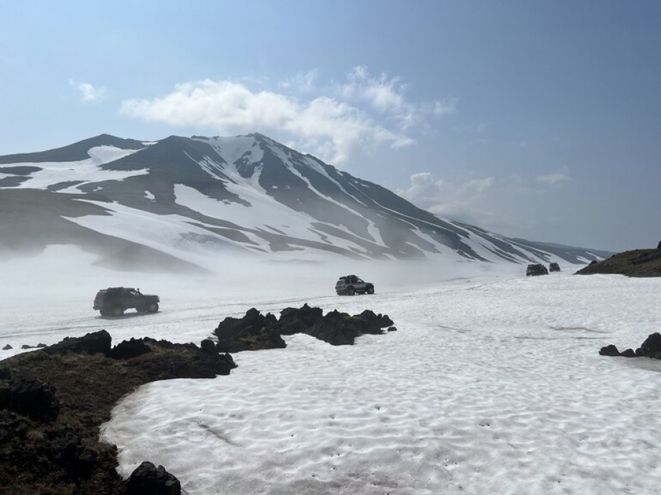 Спасательная операция на пике Победы завершилась без эвакуации альпинистки из России