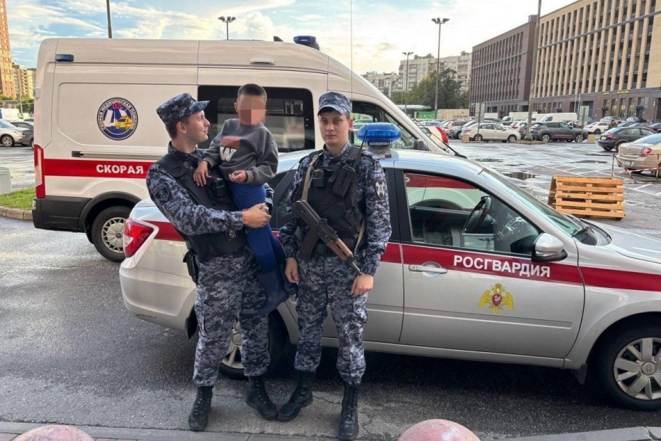 Сотрудники Росгвардии нашли и вернули домой шестилетнего ребенка во Фрунзенском районе