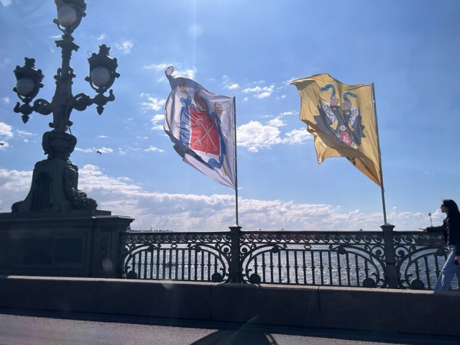 Власти Петербурга планируют увеличить финансирование праздничных мероприятий и оформление города