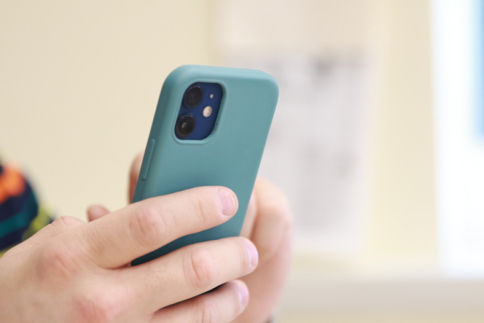 Петербуржцев предупредили о новой схеме обмана бывших сотрудников через фейковые чаты