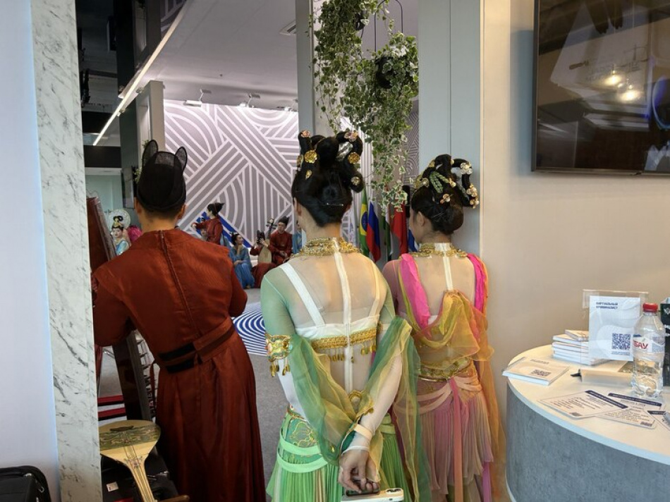 В Москве и Петербурге покажут шоу труппы Джеки Чана Лун Юнь