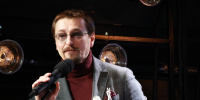 Сергей Безруков посвятил чтение стихов Есенину в юбилейном проекте