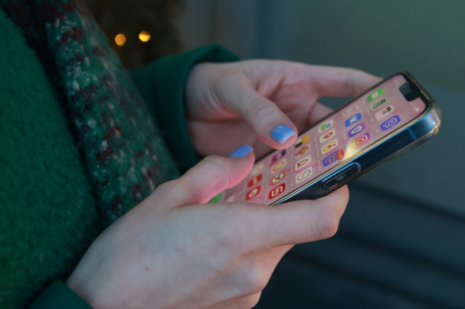 Полиция Петербурга предупредила о масштабной утечке данных из популярного чат-бота Grok