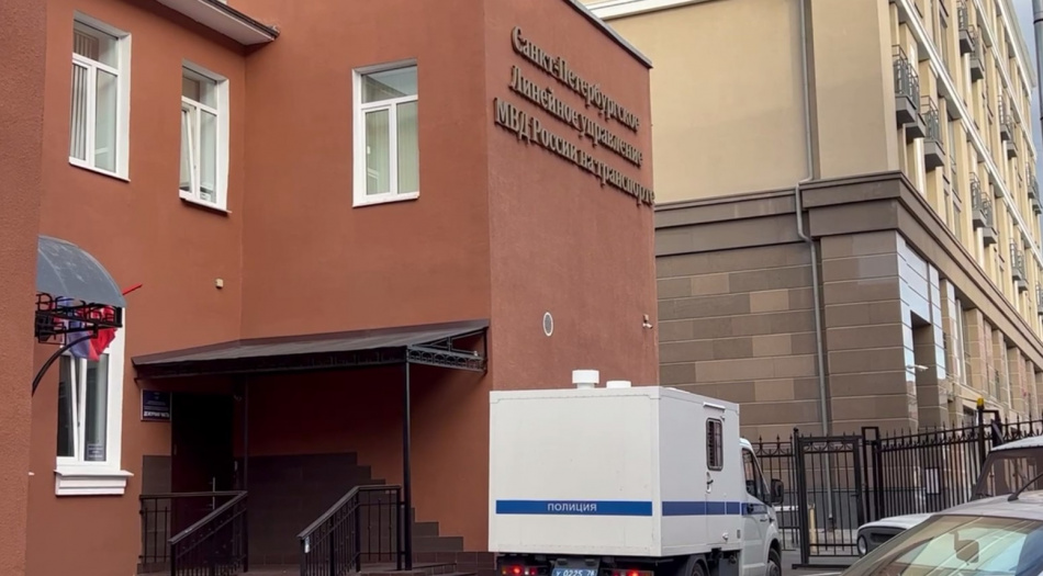 В Петербурге задержали пожилую женщину с крупной суммой наличных