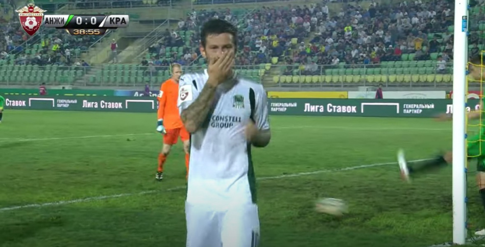 Федор Смолов оказался под следствием после конфликта в ресторане