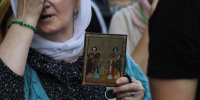 Крестный ход по Невскому прошел без чиновников и политических лозунгов