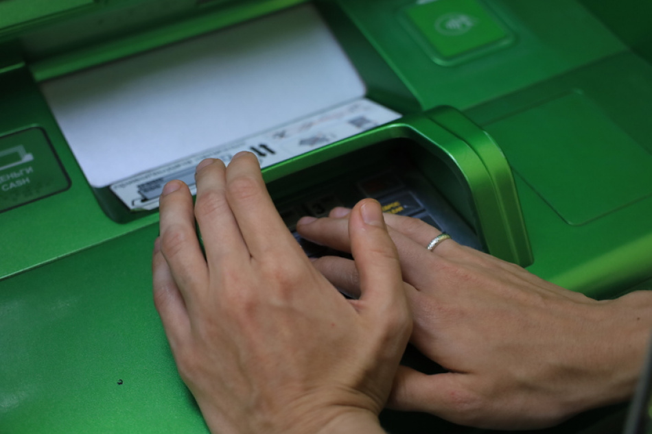 Банки в России могут обязать компенсировать потери от мошенников клиентам