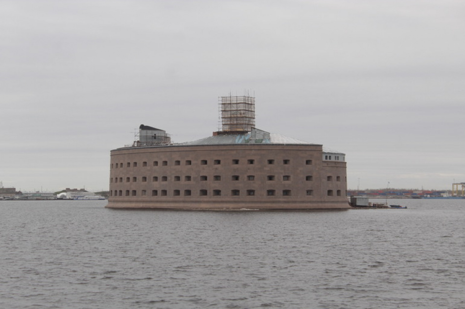 В Кронштадте стартует выставка против разрушения памятников ради фото