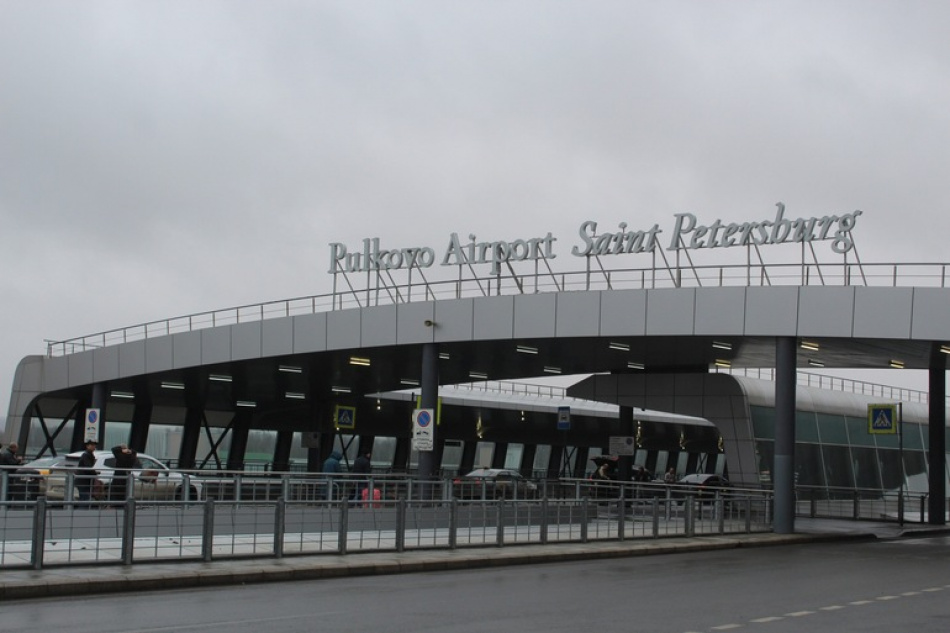 Ведущий Федерико Арнальди исследовал гастрономию в аэропорту Пулково