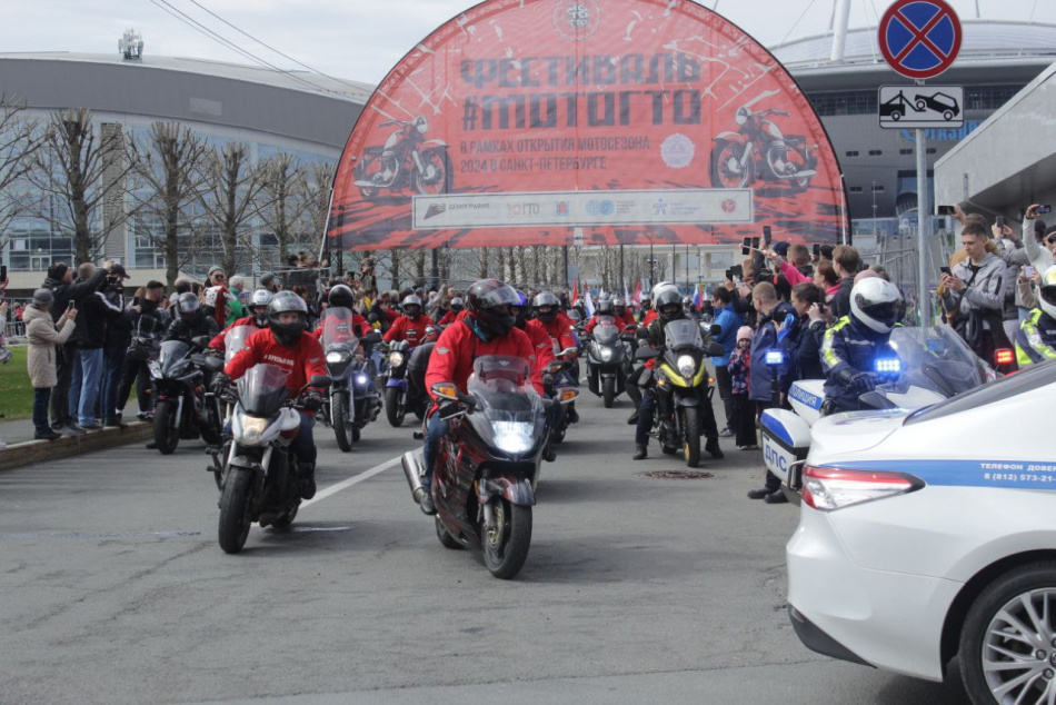 В Петербурге завершили мотосезон масштабным фестивалем на Крестовском острове