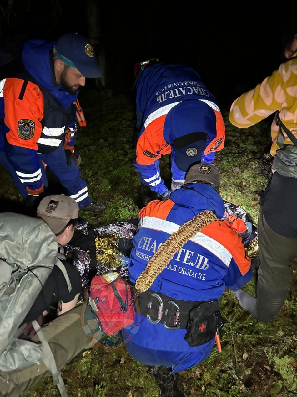 В лесах Ленобласти восемь дней искали пропавшего мужчину и нашли его живым
