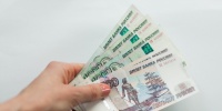 Сотрудницу миграционной службы Петербурга отправили под домашний арест по делу о многомиллионной взятке