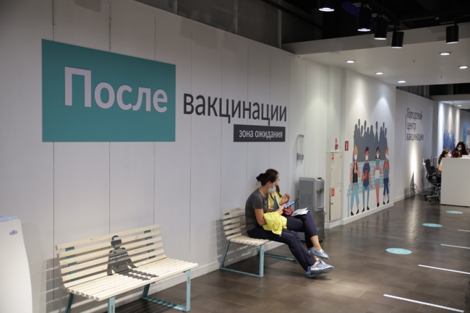 Два новых варианта COVID этой осенью: что важно знать о рисках