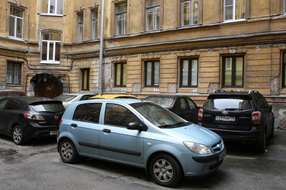 Петербуржца ограбили при попытке совместной поездки в Москву