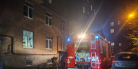Пожарные оперативно потушили торговый павильон на Краснопутиловской улице 