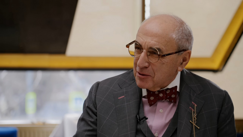 Александр Добровинский отмечает 71-летие в зале суда и без тостов