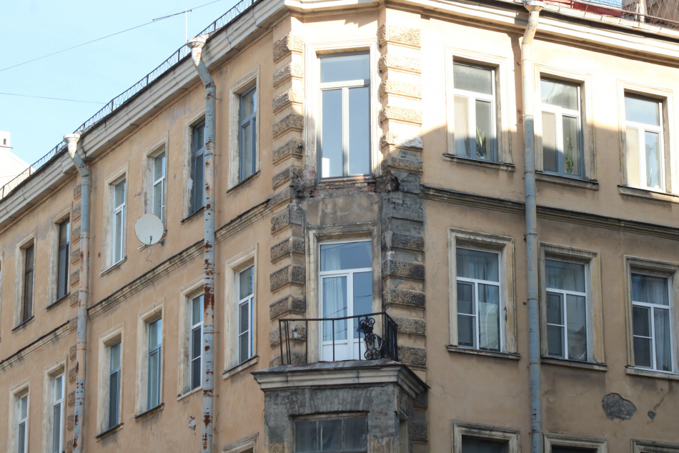 В центре Петербурга продают здание площадью чуть больше 13 квадратных метров