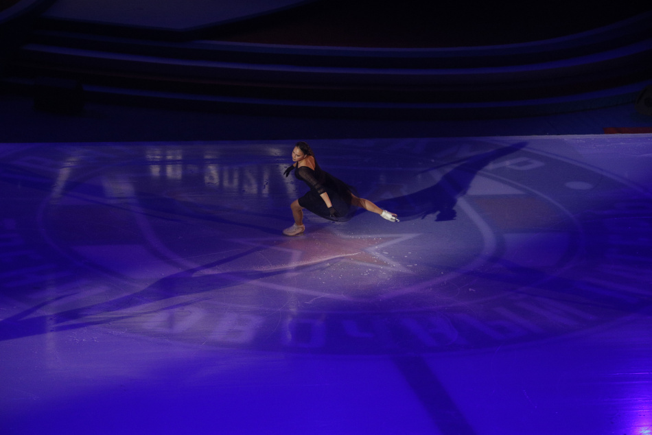 Аделия Петросян и Алина Горбачева удивили на льду в Петербурге