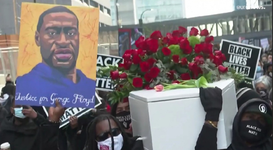 В ФБР уволили сотрудников за участие в акции памяти Флойда