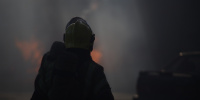 Один человек погиб при пожаре в доме на Лахтинской улице