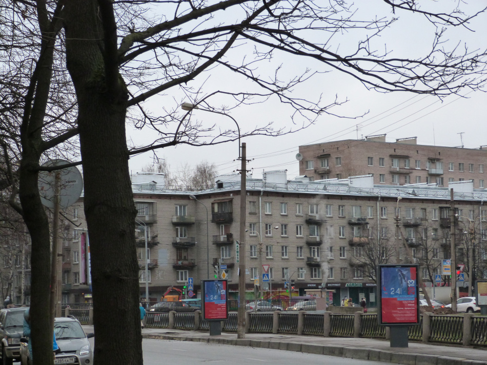 В Петербурге продолжается очистка рек Новая и Черная