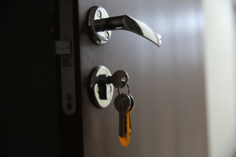 Суд в Петербурге обязал вернуть квартиру прежней хозяйке после сделки