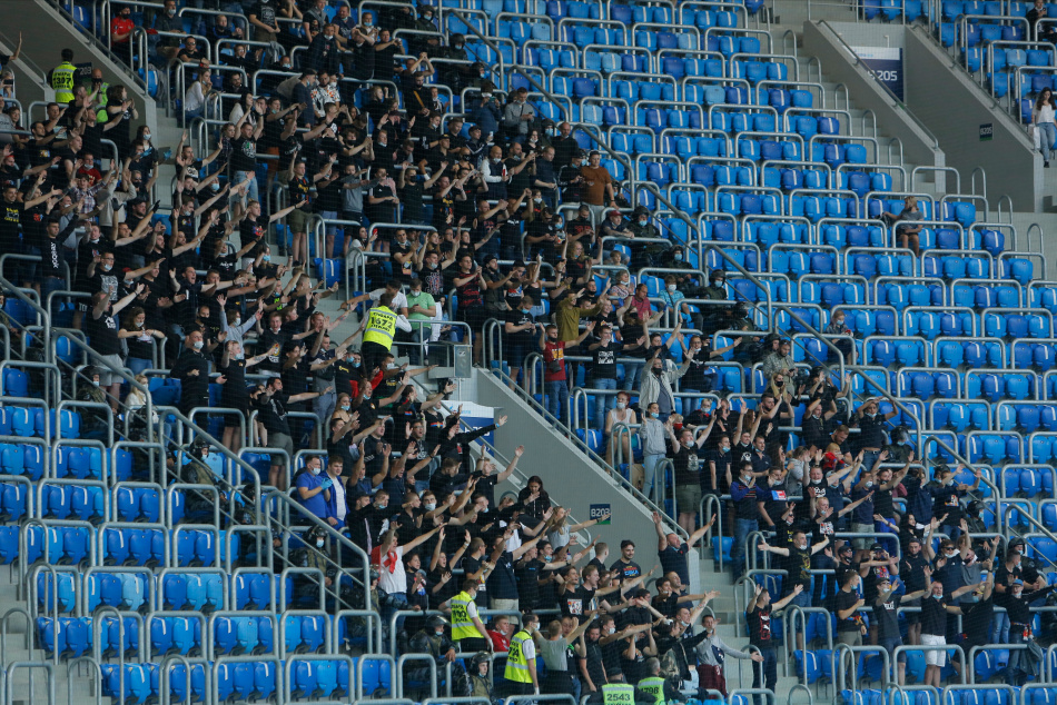 Гол Мантуана помог Зениту обойти Динамо и приблизиться к Локомотиву