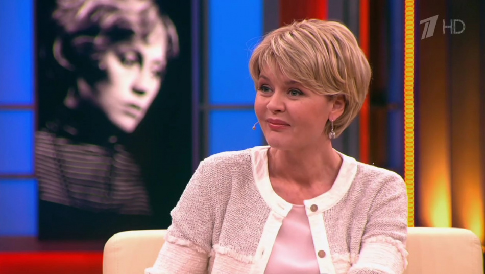 Юлия Меньшова высказалась о стремлении россиян понравиться иностранцам