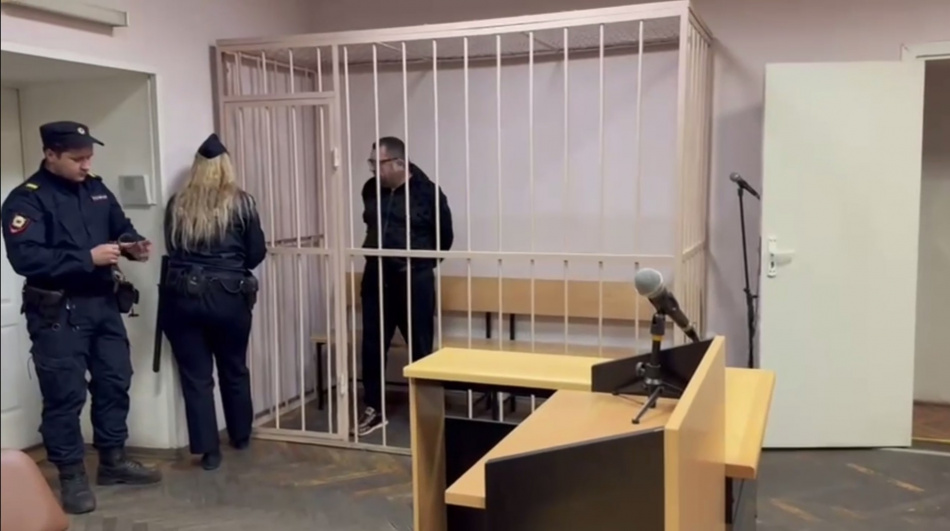 Фигуранта дела об отравлении сурогатным алкоголем отправили в СИЗО по решению петербургского суда