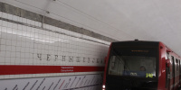 Красная линия метро Петербурга вернулась к штатной работе после утреннего сбоя