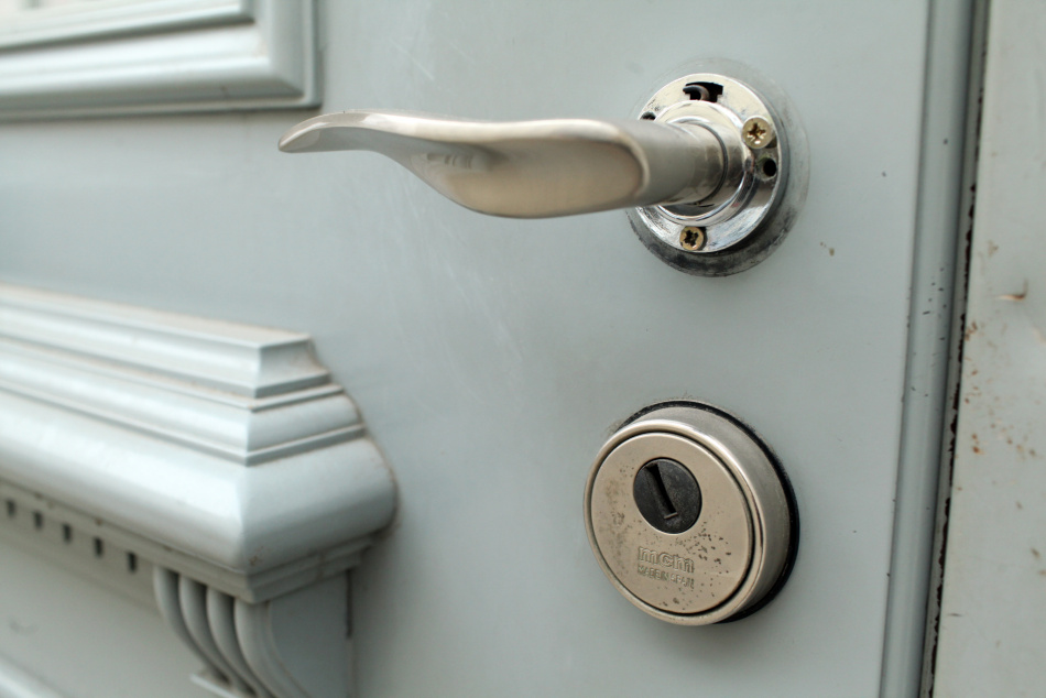 В Петербурге блокадница через суд добилась выписки фиктивно прописанного родственника