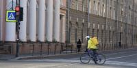 В Петербурге внедряют новые правила для курьеров на электровелосипедах и самокатах