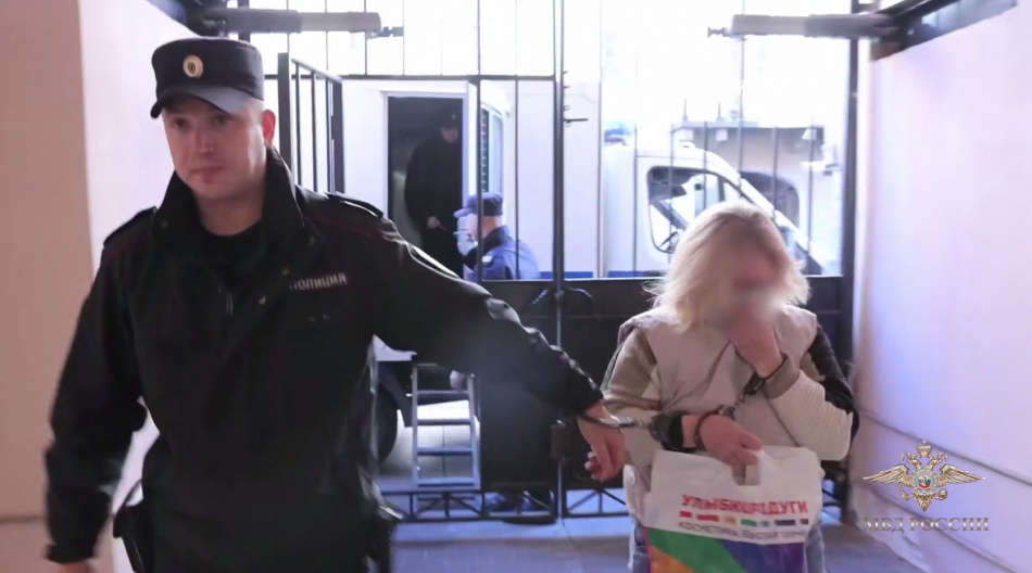 В Петербурге накрыли семейную финансовую пирамиду с ущербом в 600 млн рублей