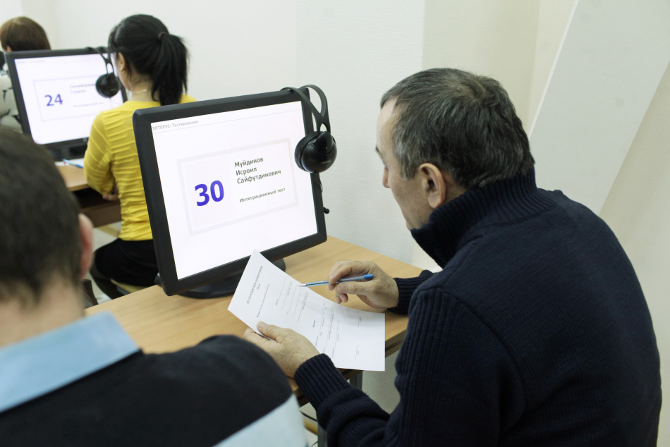 В России усилили контроль за мигрантами с помощью цифровых технологий