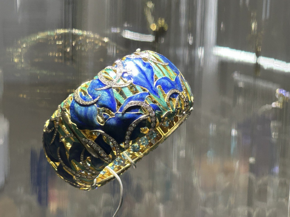 Власти обсуждают корректировку налога на роскошь в будущем году