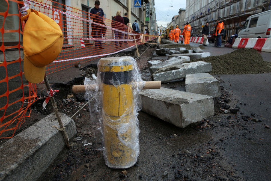 В Красносельском районе найдено захоронение при земляных работах