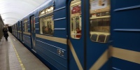 Мальчик оказался на путях метро на станции Чкаловская
