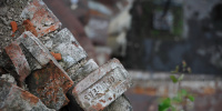 В Петербурге девушка после ночного клуба ранила мужчину булыжником