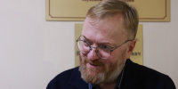 Виталий Милонов иронично отреагировал на идею освящать рабочие пространства