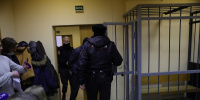 В Петербурге уличную певицу арестовали за песни с противоправным содержанием
