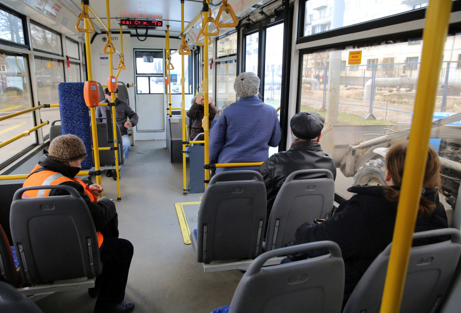 Маршрут троллейбуса № 44 в Петербурге временно изменили из-за работ на площади Конституции