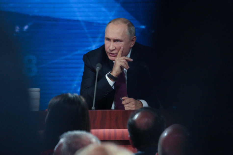 Владимир Путин поздравил транспортников с профессиональным праздником в 2025 году