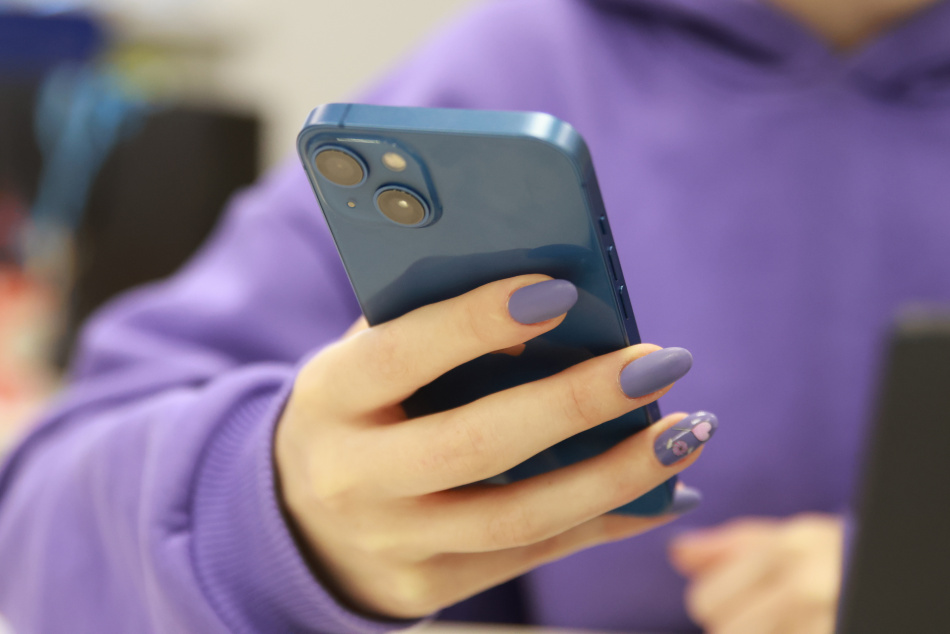 Женщина с инвалидностью в Петербурге стала жертвой телефонных аферистов