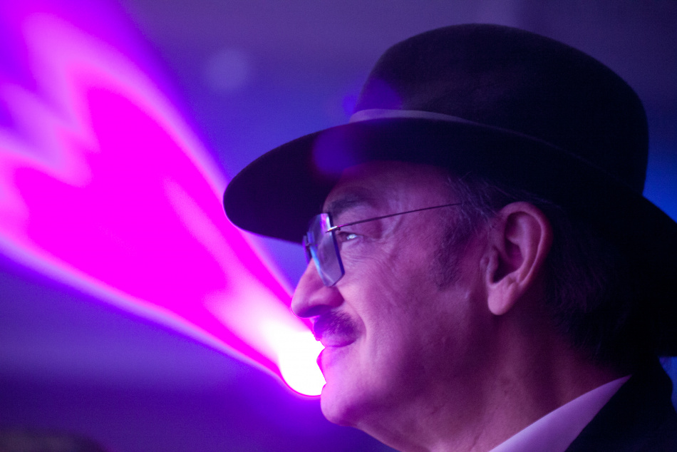 Михаил Боярский продолжает играть на сцене, но без крупных ролей