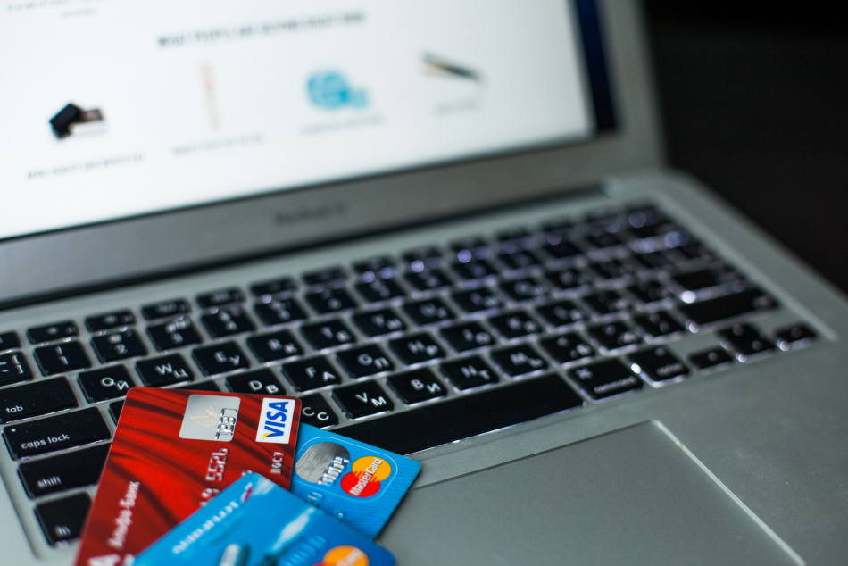 Почти половина всех преступлений в России связана с интернетом