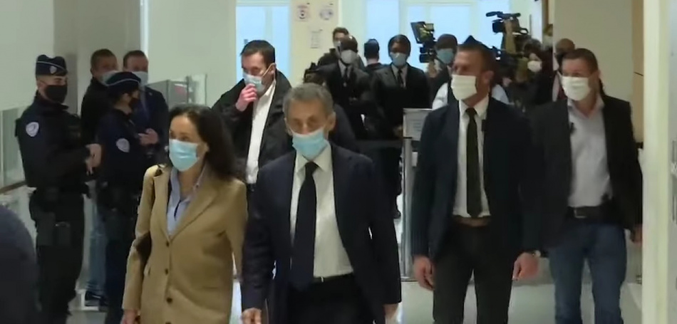 Николя Саркози начал отбывать срок в парижской тюрьме